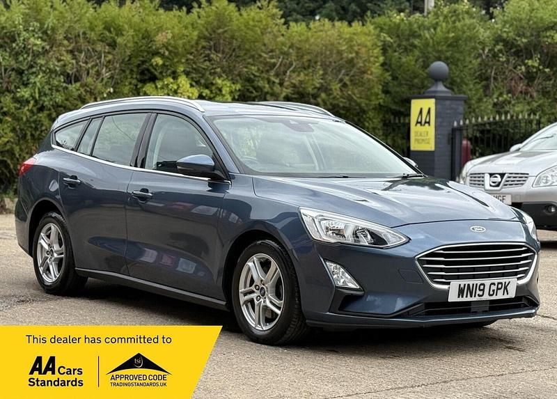 Blue Used 2019 Ford Focus Zetec Estate | £7,490 (Fair price) - Image 1/2