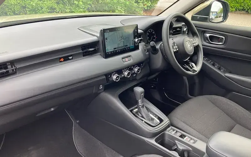Second-hand Honda HR-V Elegance 131 CP (96 kW) 2024 SUV
