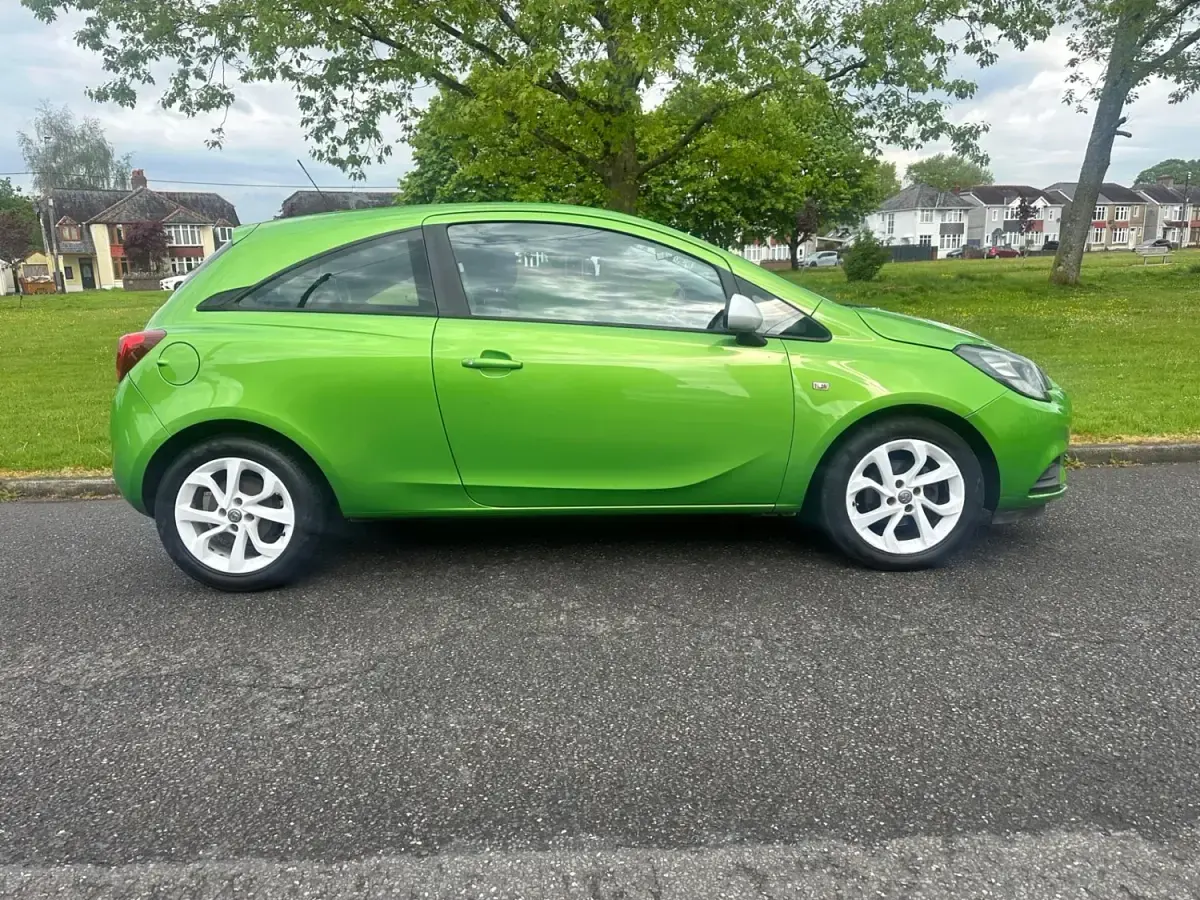 Gebraucht Vauxhall Corsa 70 PS (51 kW) 2016 Grün Kleinwagen