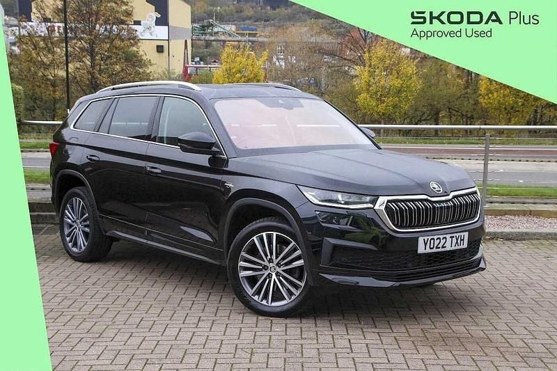 Black magic pearl effect Used 2022 Skoda Kodiaq LAURIN & KLEMENT SUV | £29,995 (Fair price) - Image 1/4
