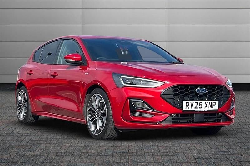 Red Used 2025 Ford Focus ST-Line X Hatchback | £21,695 (Fair price) - Image 1/2