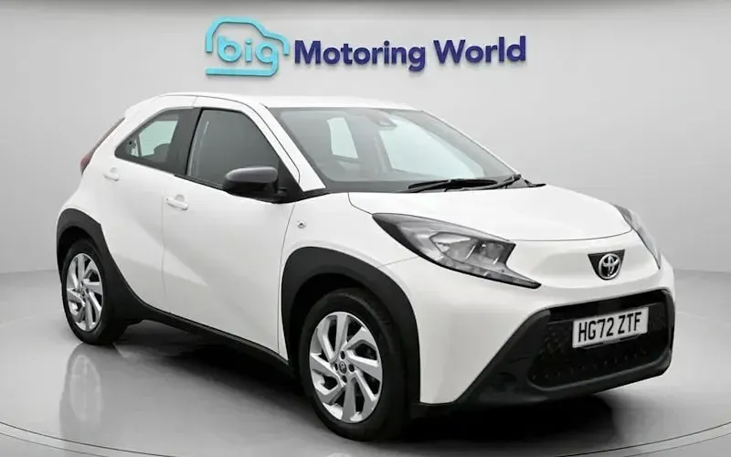 Used Toyota Aygo X PURE 72 HP (52 kW) 2025 SUV