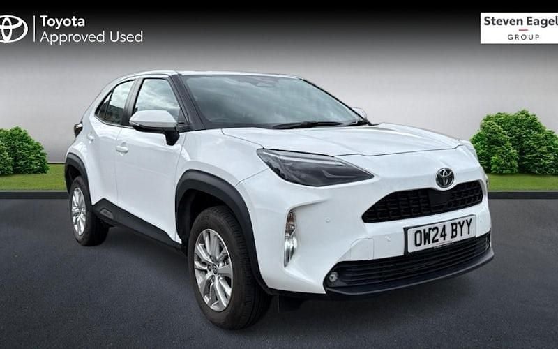 Used 2025 Toyota Yaris Hybrid Estate | £21,830 (Good price) - Image 1/4