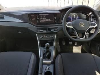 Used VW Polo Life 95 HP (69 kW) 2024 Blue Hatchback