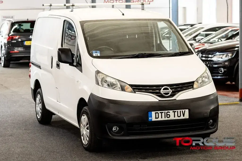 Used Nissan NV200 Acenta 110 HP (80 kW) 2016 White MPV
