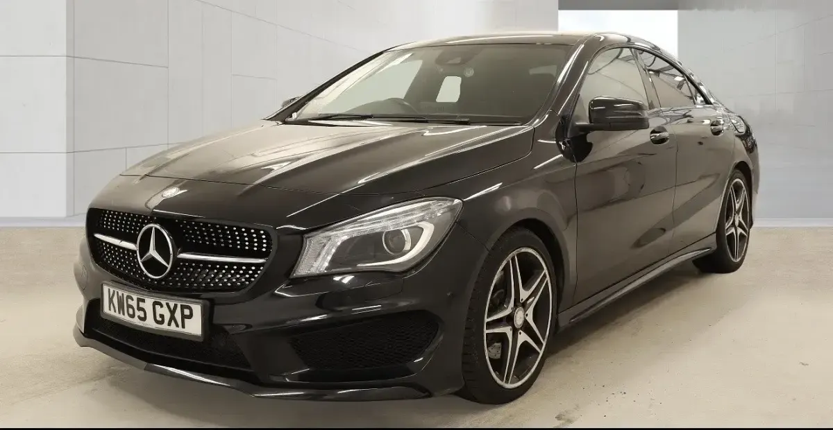 Usado Mercedes CLA220 AMG 177 CV (130 kW) 2016 Negro Berlina
