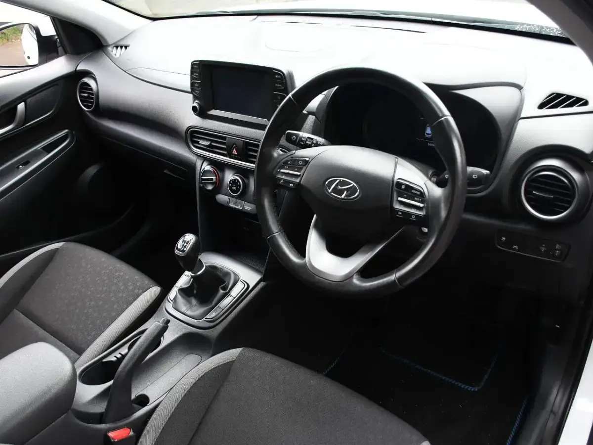 Used Hyundai Kona SE 118 HP (86 kW) 2018 White SUV