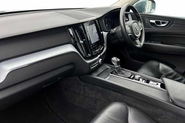 Used Volvo XC60 188 HP (138 kW) 2020 Grey SUV