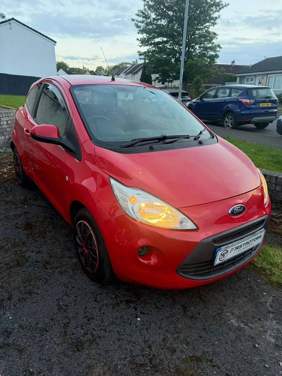 Used Ford Ka 69 HP (50 kW) 2013 Red Hatchback