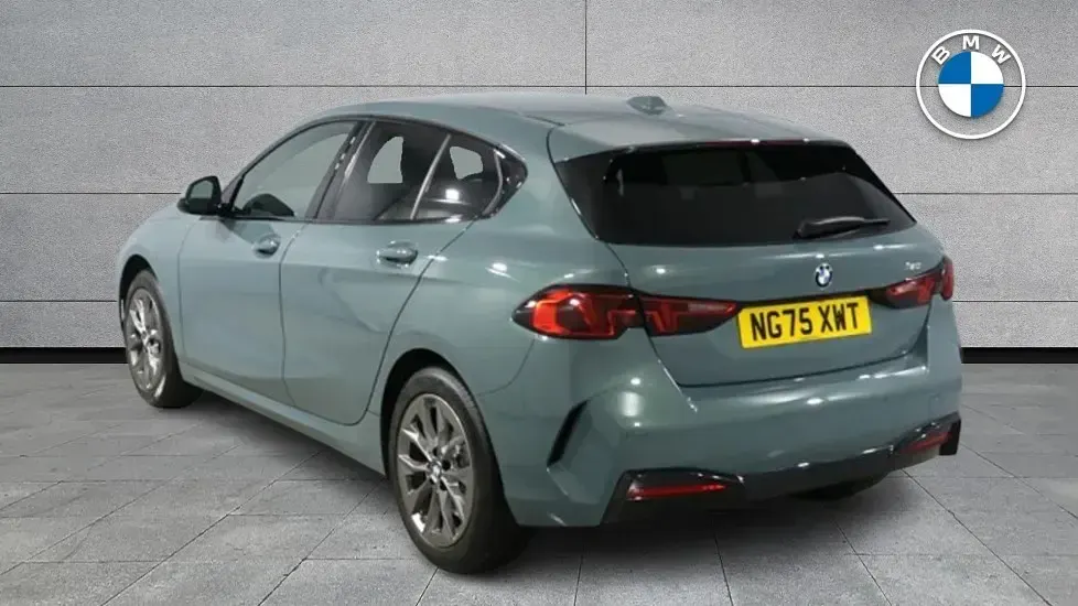 Used BMW 120 Sport Line 168 HP (123 kW) 2025 Green Hatchback
