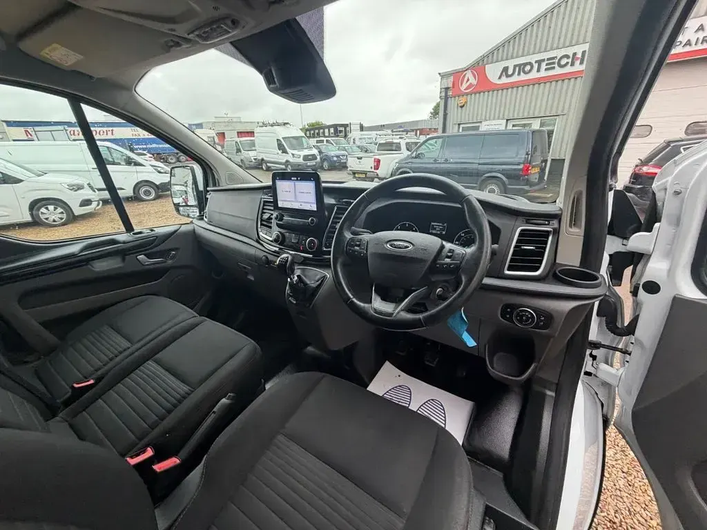 Used Ford Transit Custom Limited 2022 White Van