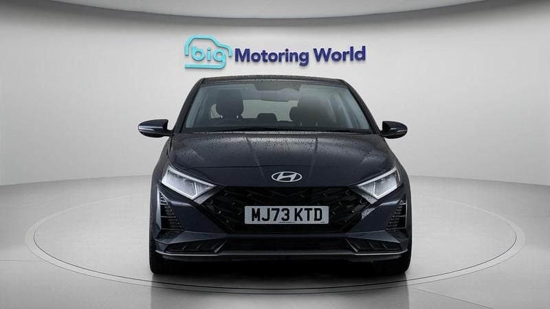 Used Hyundai i20 Advanced 101 HP (74 kW) 2023 Grey Hatchback