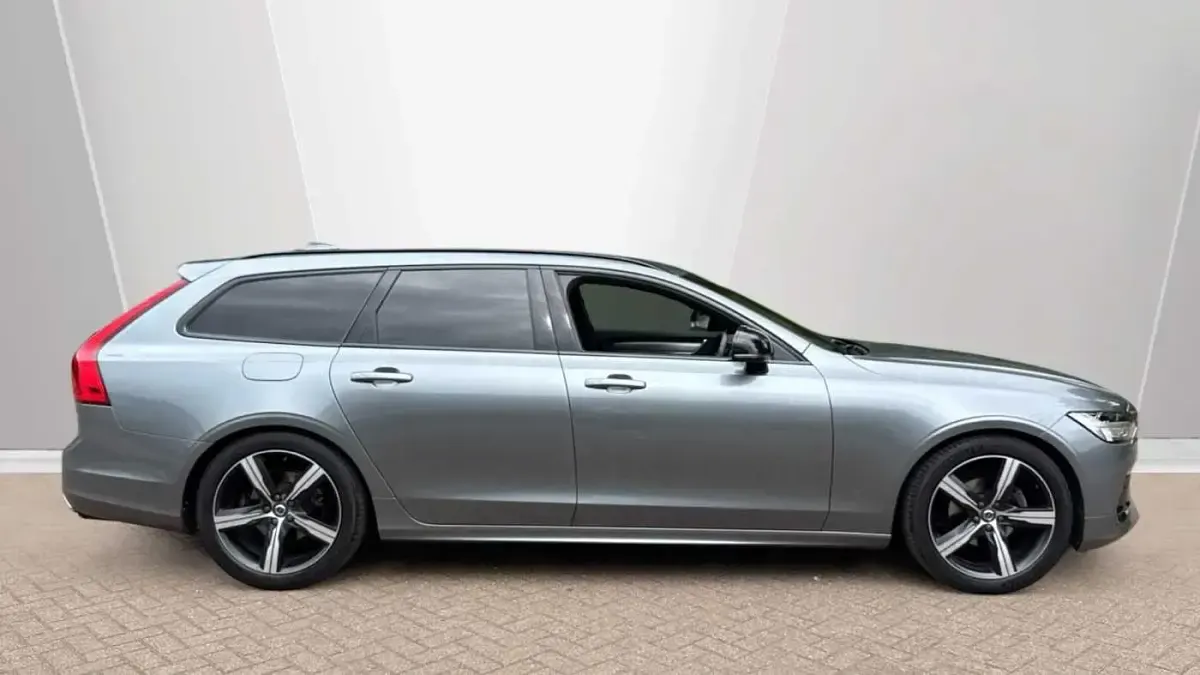 Used Volvo V90 R-Design 188 HP (138 kW) 2020 Estate