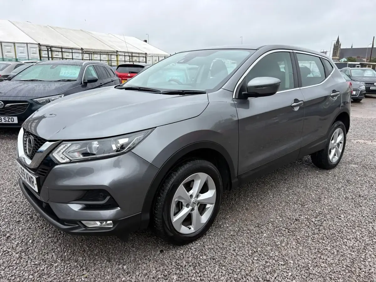 Used Nissan Qashqai Acenta Premium 140 HP (102 kW) 2019 Grey SUV