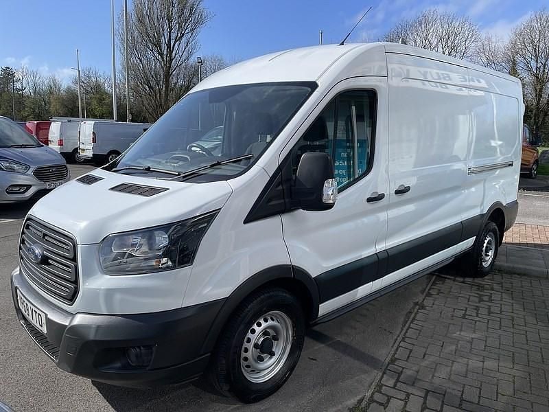 Used Ford Transit 105 HP (77 kW) 2018 White Van