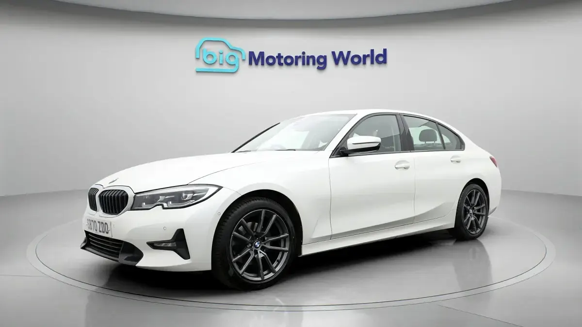 Używany BMW 320 Sport Line 184 KM (135 kW) 2021 Biały Sedan/Limuzyna