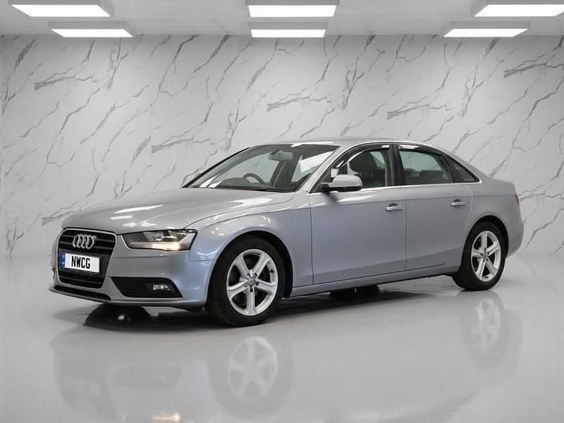 Begagnad Audi A4 Comfort 163 HK (119 kW) 2015 Grå Sedan