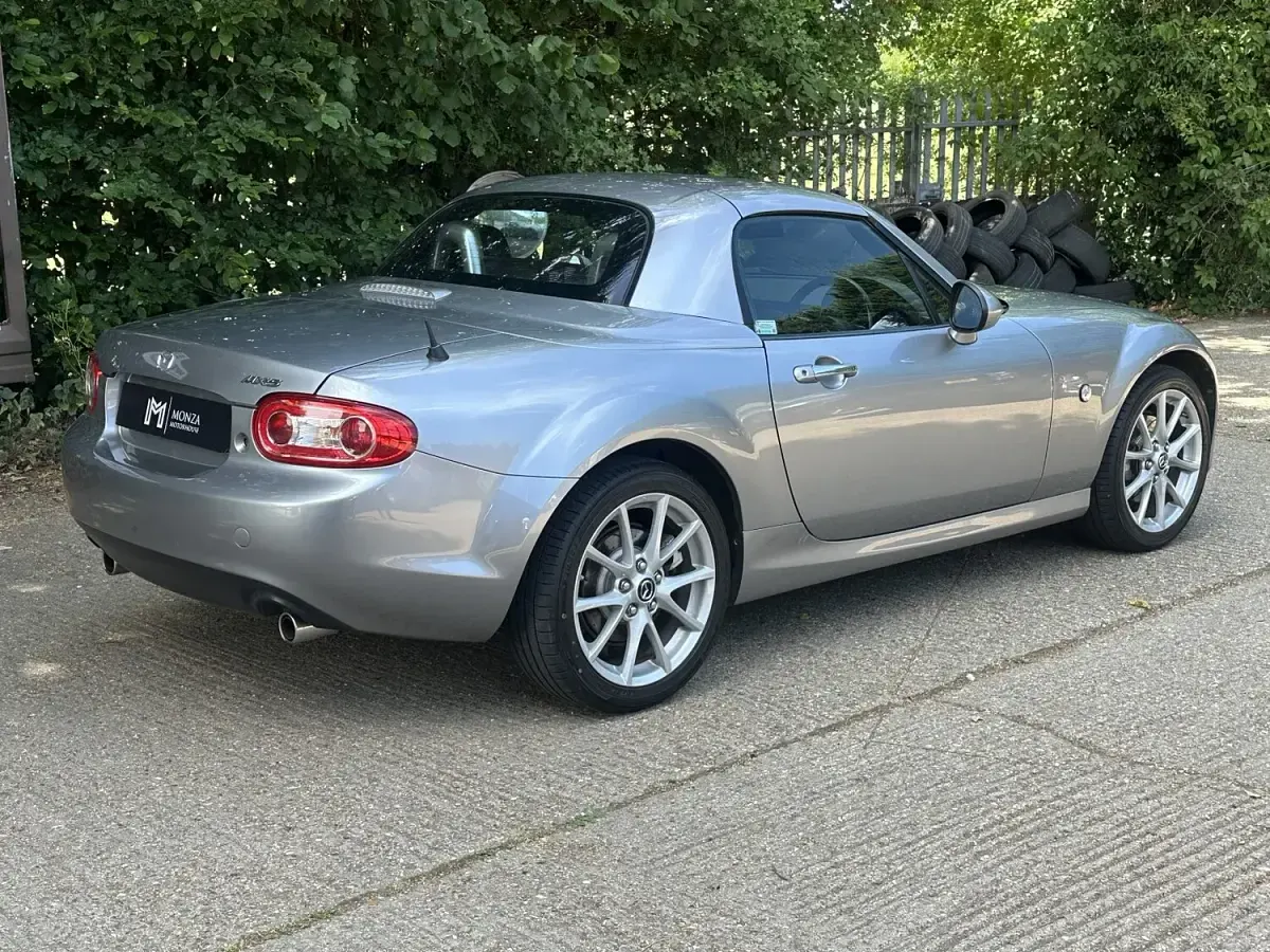 Used Mazda MX5 Inclusive 160 HP (117 kW) 2014 Silver Cabriolet