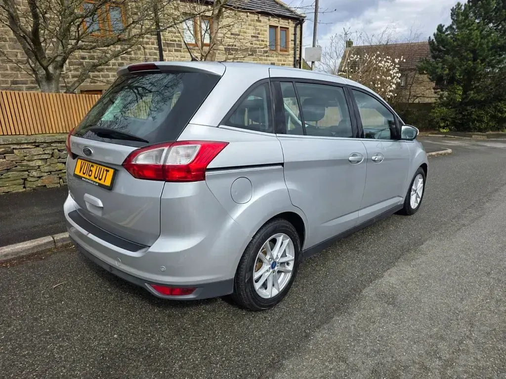 Used Ford Grand C-Max Zetec 2016 Silver MPV