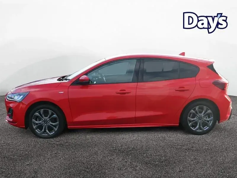 Used Ford Focus ST-Line 2022 Red Hatchback