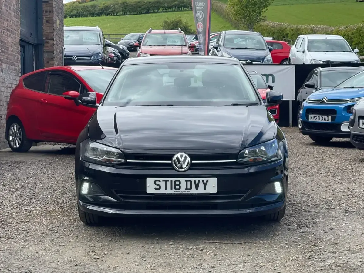 Usado VW Polo SE 95 CV (69 kW) 2018 Negro Utilitario