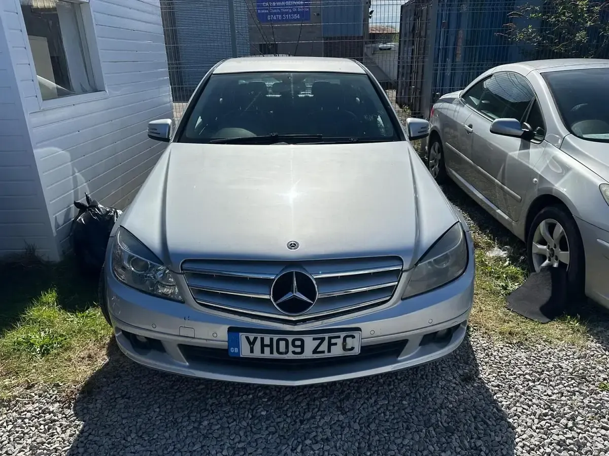 Used Mercedes C220 SE 2009 Silver Sedan