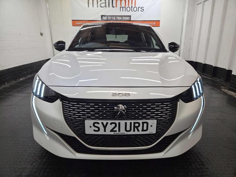 Used Peugeot 208 GT 100 HP (73 kW) 2021 White Hatchback