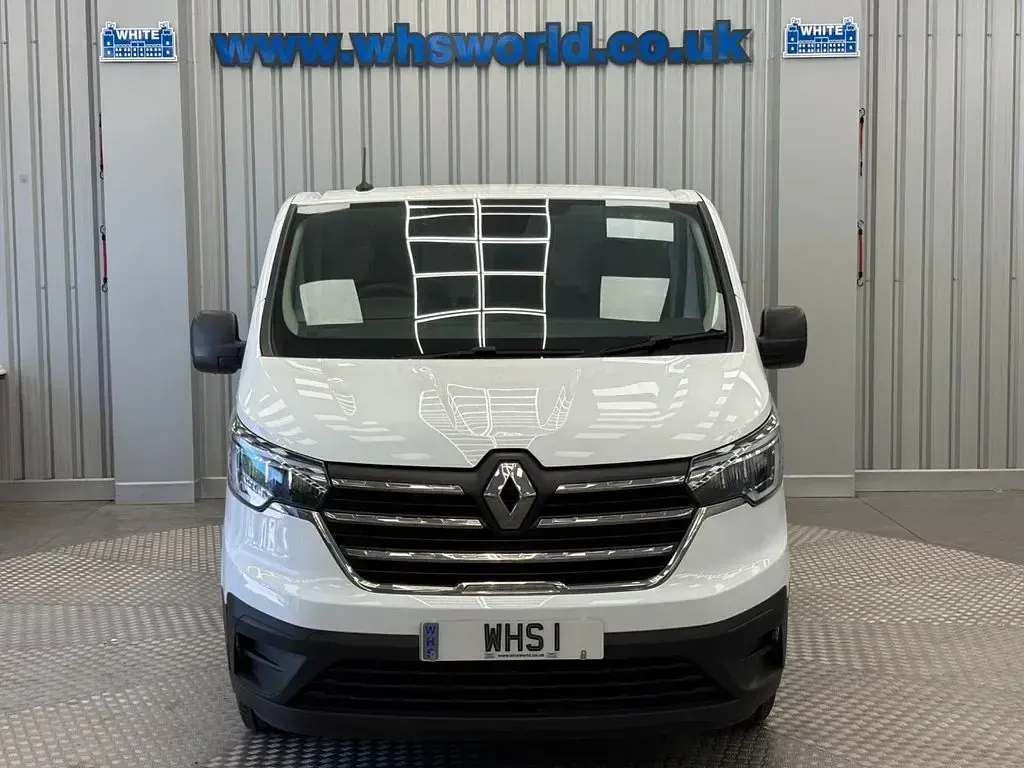 Used Renault Trafic Business 2023 White MPV