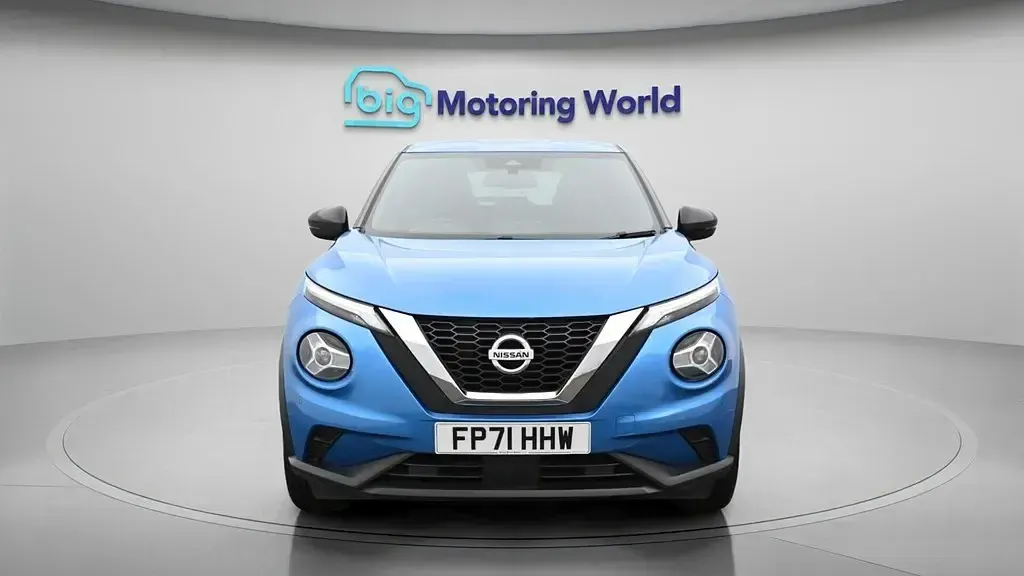 Usado Nissan Juke N-Connecta 114 HP (83 kW) 2021 Azul SUV