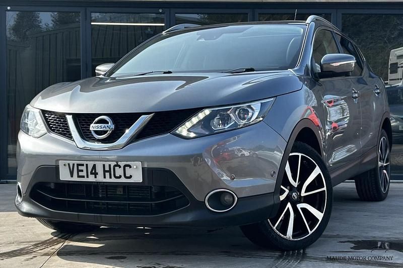 Used Nissan Qashqai Tekna 130 HP (95 kW) 2014 Grey SUV