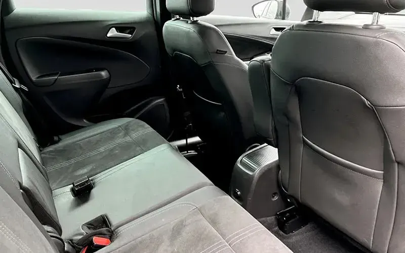 Used Vauxhall Crossland Ultimate 131 HP (96 kW) 2023 Black SUV
