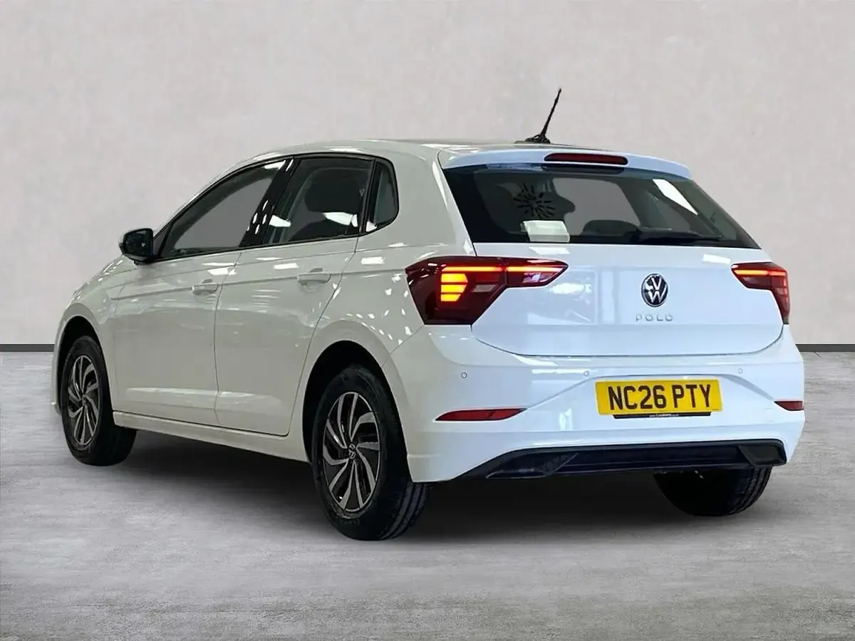 Used VW Polo Life 80 HP (58 kW) 2026 White Hatchback