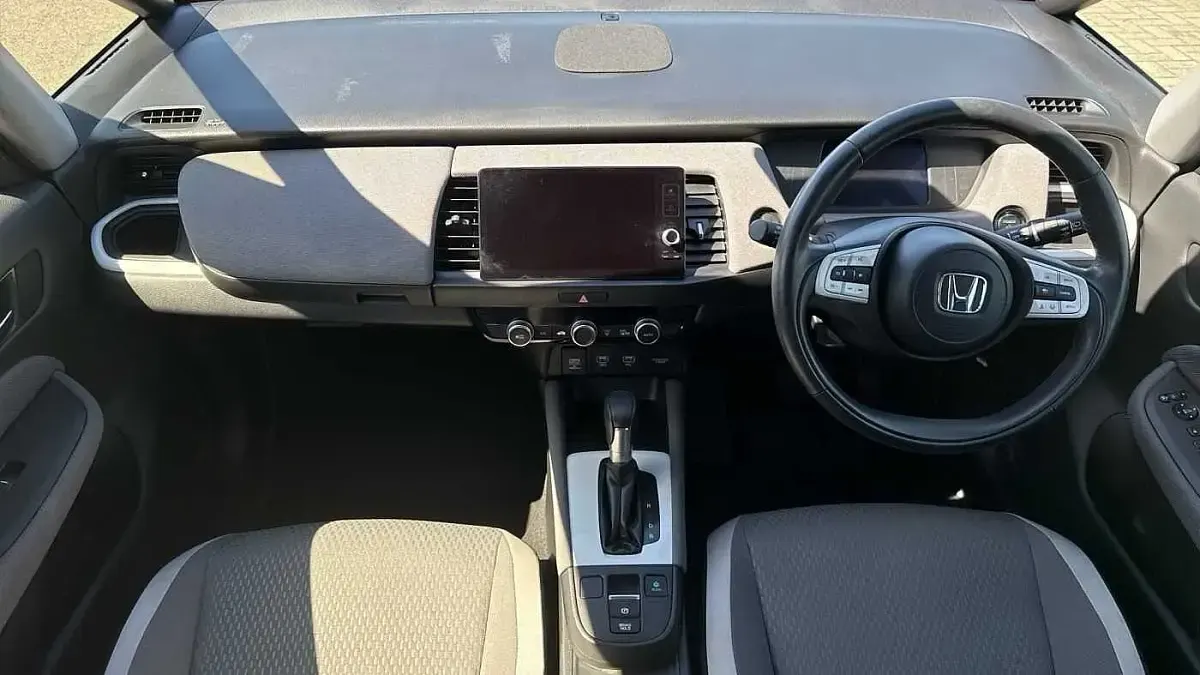 Second-hand Honda Jazz Hybrid 109 CP (80 kW) 2023 Gri Hatchback