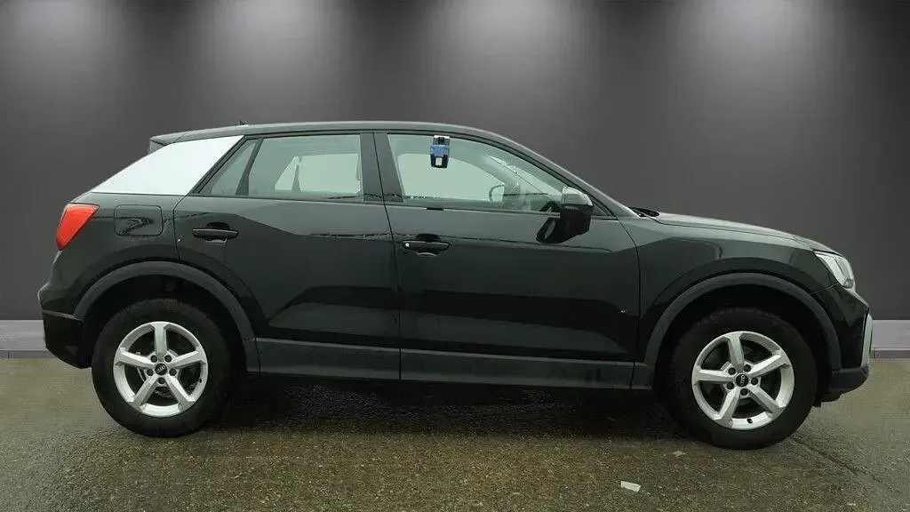 Used Audi Q2 Advanced 110 HP (80 kW) 2022 Black SUV