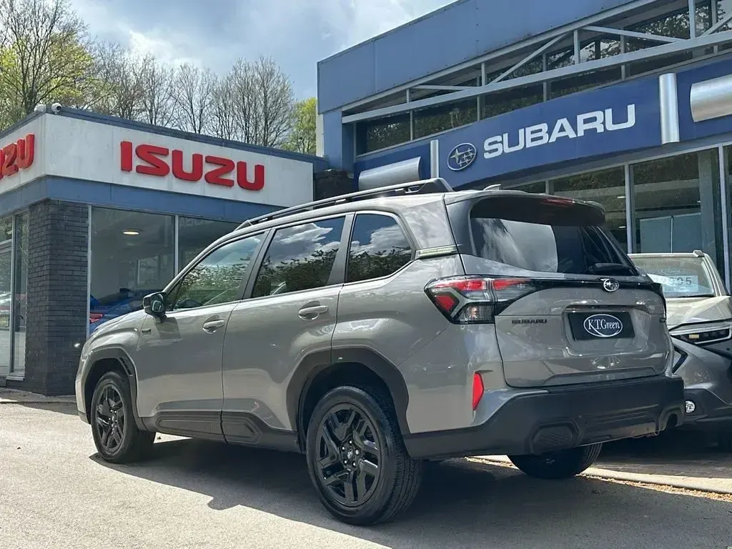 Used Subaru Forester 136 HP (100 kW) 2025 Silver SUV