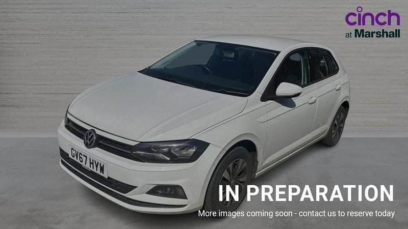 Used VW Polo SE 65 HP (47 kW) 2018 Pure white Hatchback