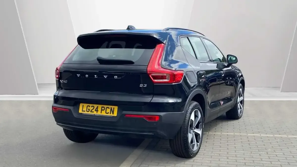New Volvo XC40 Plus 161 HP (118 kW) 2025 SUV