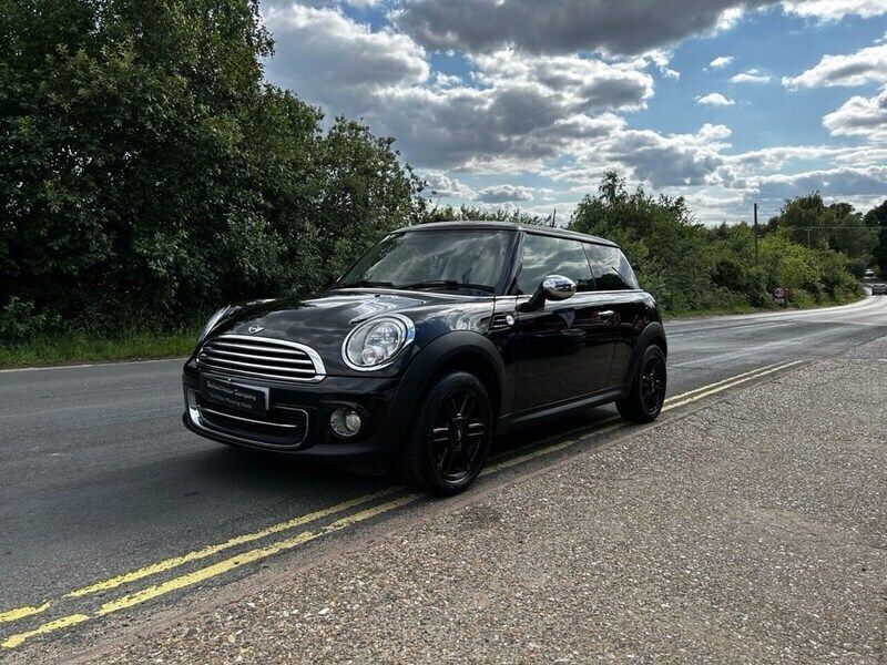 Black Used 2012 Mini Cooper Hatch Hatchback | £2,995 (A bit pricey) - Image 1/4