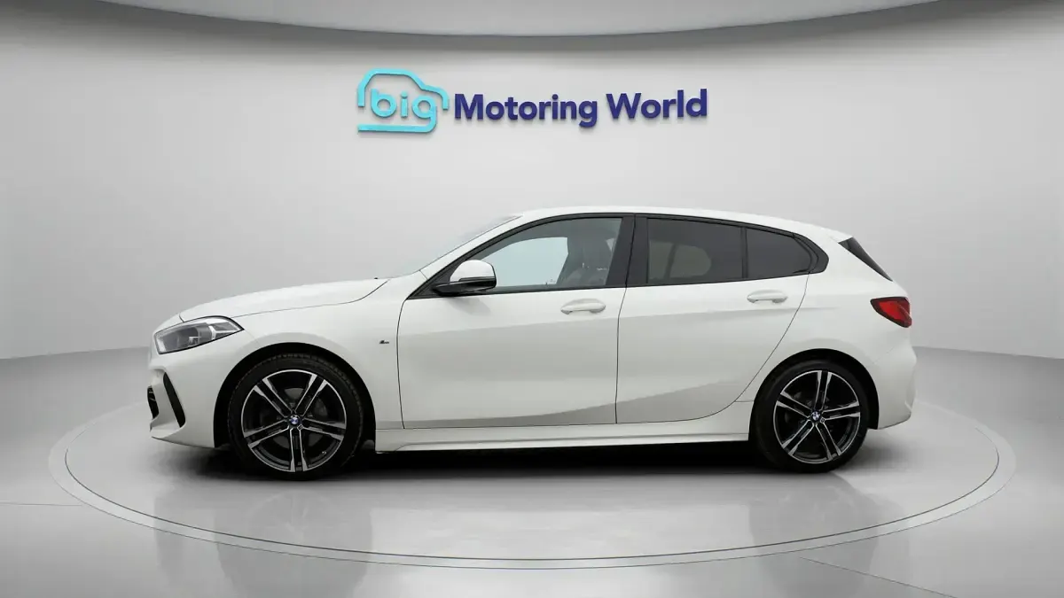 Used BMW 118 M Sport 136 HP (100 kW) 2022 White Hatchback
