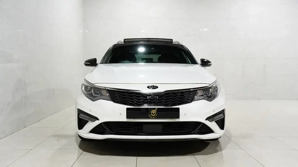 Used Kia Optima GT-Line S 136 HP (100 kW) 2019 White Estate