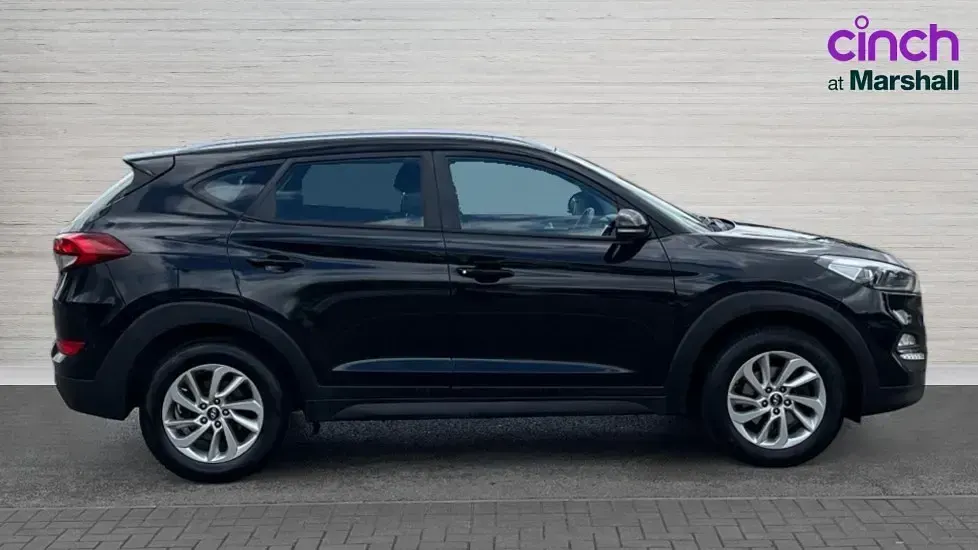 Used Hyundai Tucson SE 132 HP (97 kW) 2017 Black SUV