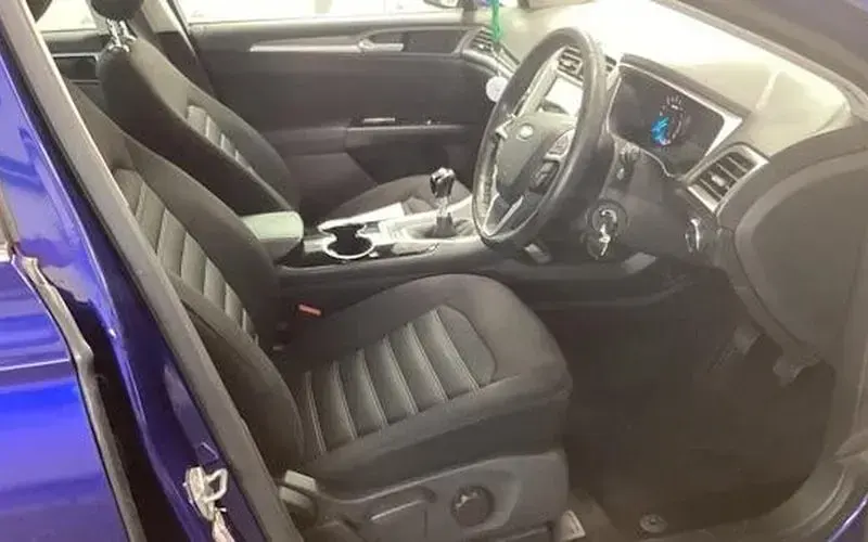Used Ford Mondeo Zetec 150 HP (110 kW) 2015 Silver Hatchback