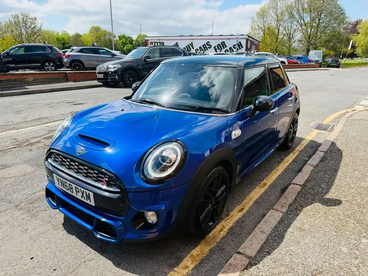 Begagnad Mini Cooper S Hatch 2018 Blå Halvkombi
