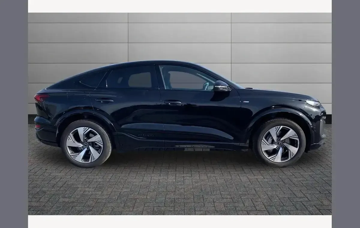 Used Audi Q6 e-tron Sport 182 kW (248 HP) 2026 Black SUV