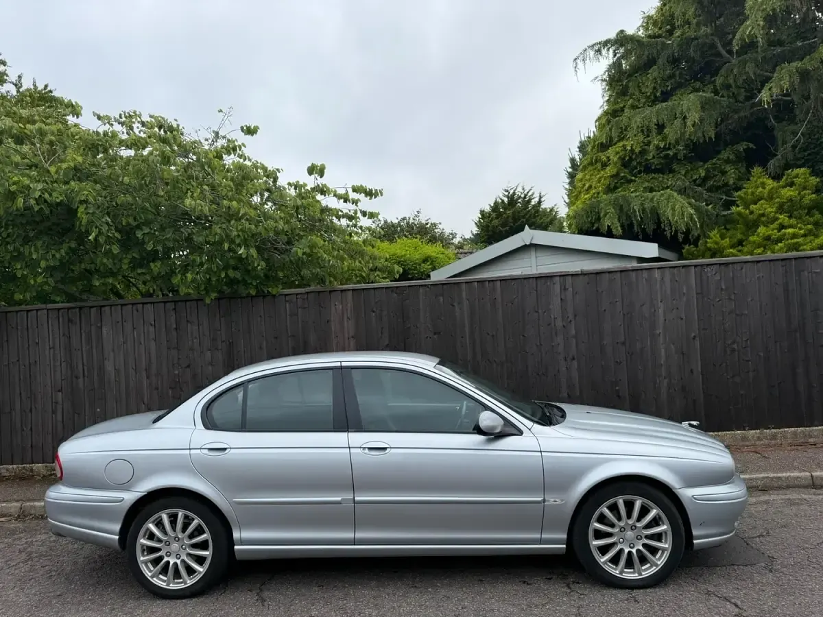 Used Jaguar X-type Classic 130 HP (95 kW) 2006 Silver Sedan