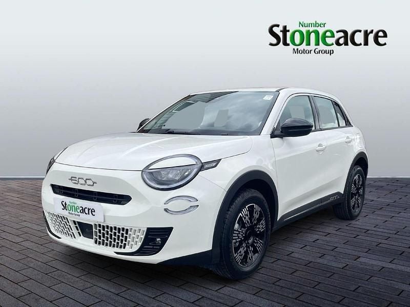 New Fiat 600 136 HP (100 kW) 2025 White SUV