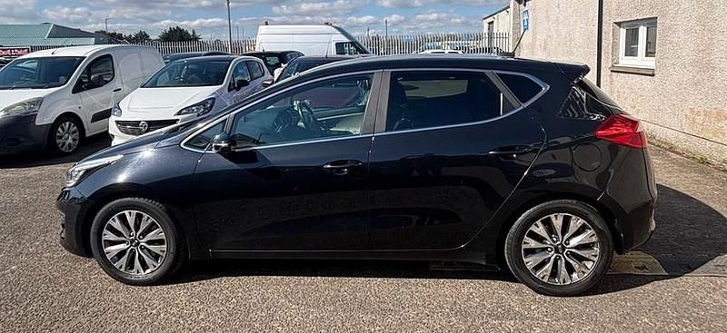 Usado Kia Ceed 134 HP (98 kW) 2016 Preto Citadino