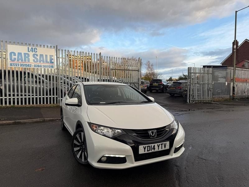 Used Honda Civic SE Plus 2014 White Hatchback