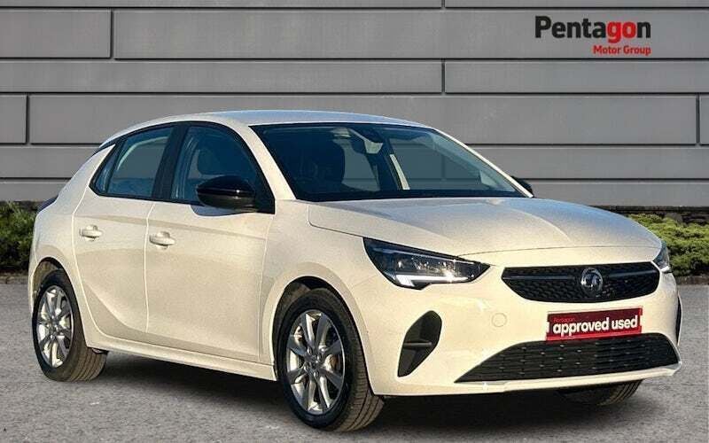 Arctic white Used 2023 Vauxhall Corsa Design Edition Hatchback | £12,450 (Fair price) - Image 1/4
