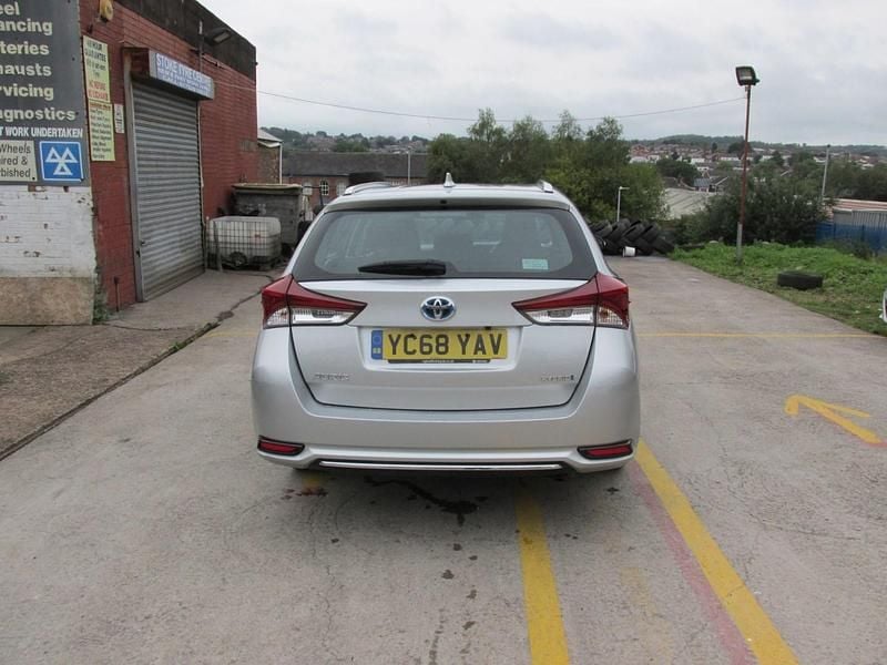 Used Toyota Auris Hybrid 2018 Silver Estate
